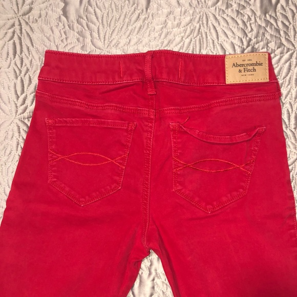 Red Abercrombie and fitch pants - Picture 5 of 5
